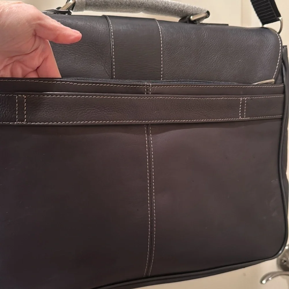 Kenneth Cole Reaction Black Leather Briefcase with Shoulder Strap